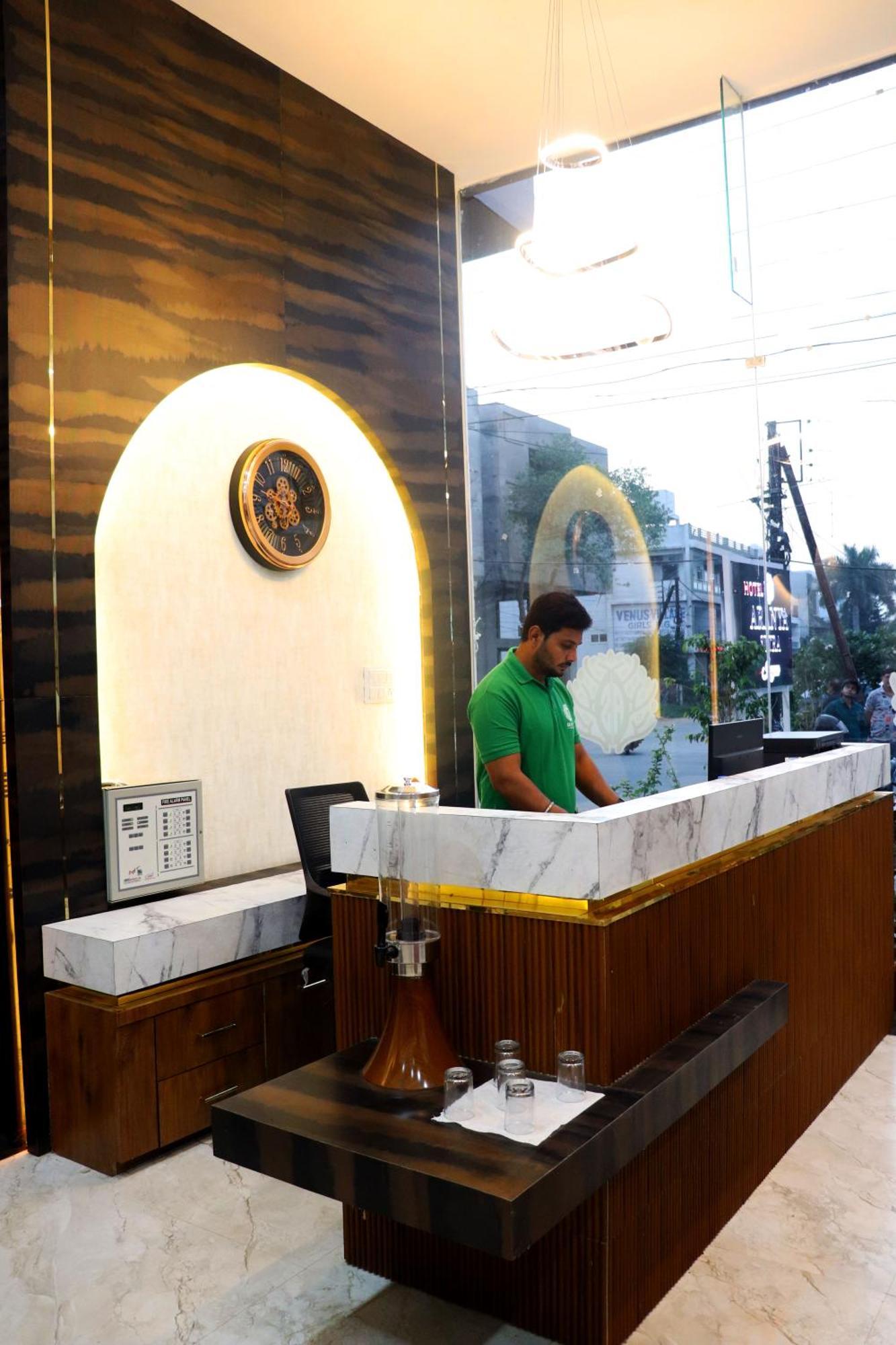 Hotel Aranyasutra Inaya, Indore Zewnętrze zdjęcie
