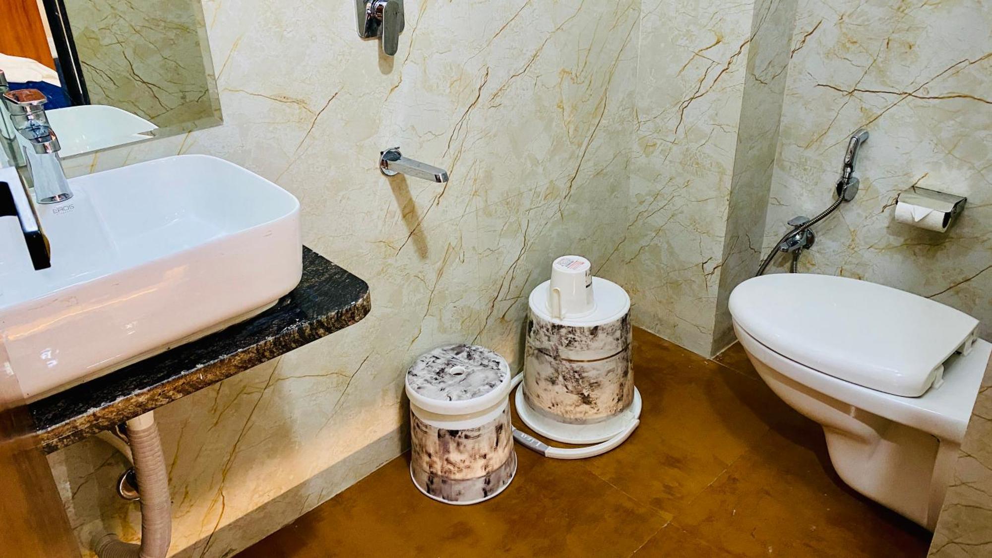 Hotel Aranyasutra Inaya, Indore Zewnętrze zdjęcie