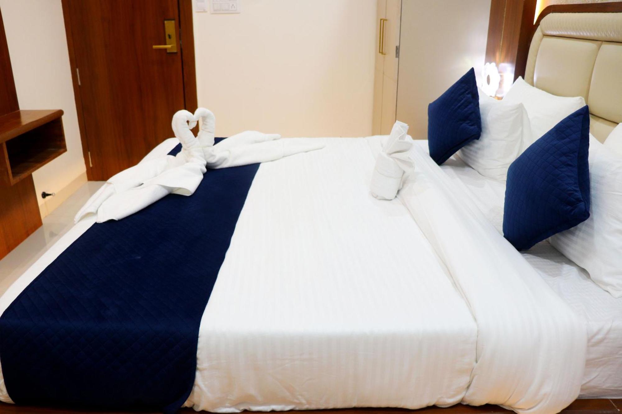Hotel Aranyasutra Inaya, Indore Zewnętrze zdjęcie