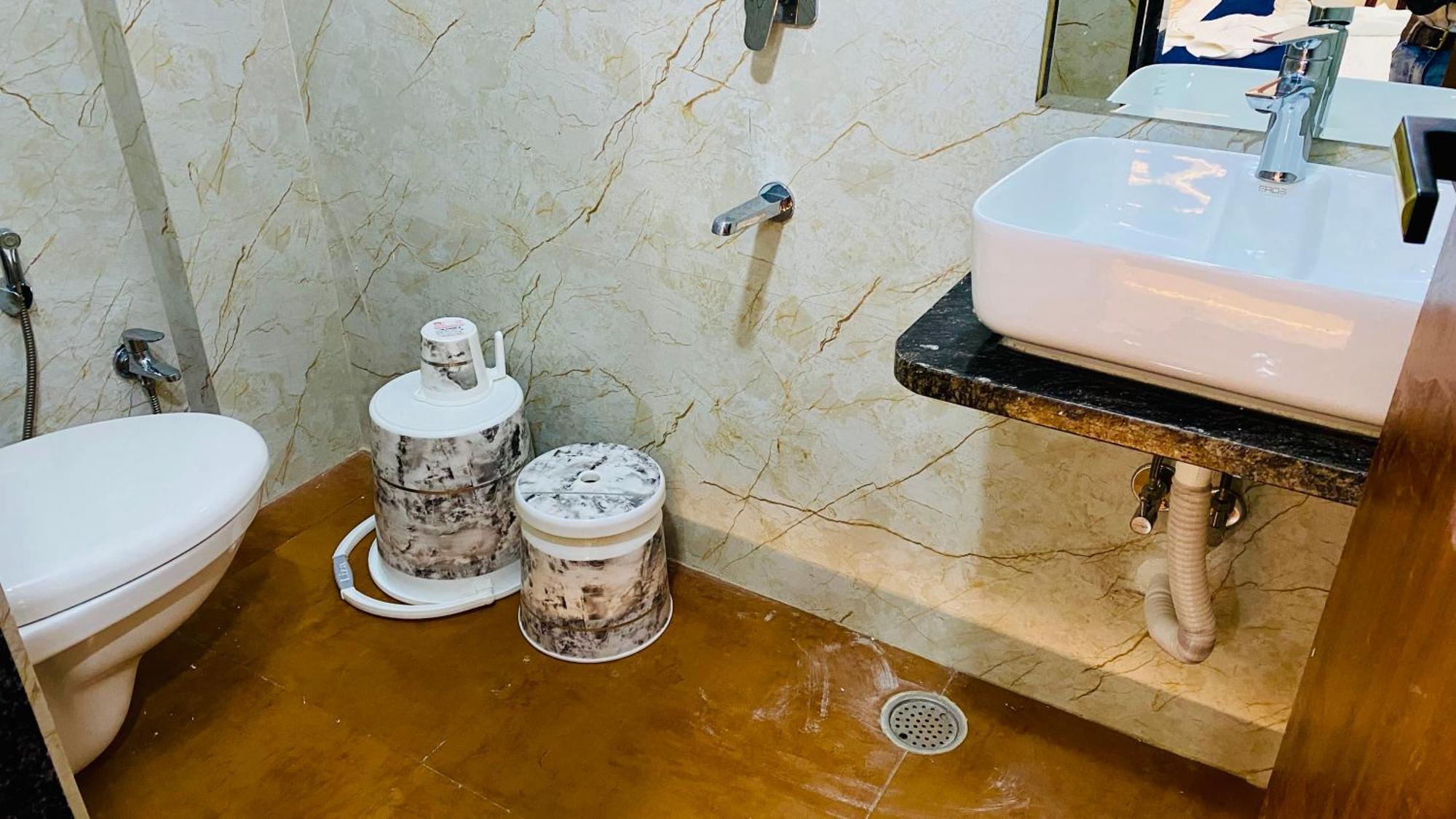 Hotel Aranyasutra Inaya, Indore Zewnętrze zdjęcie