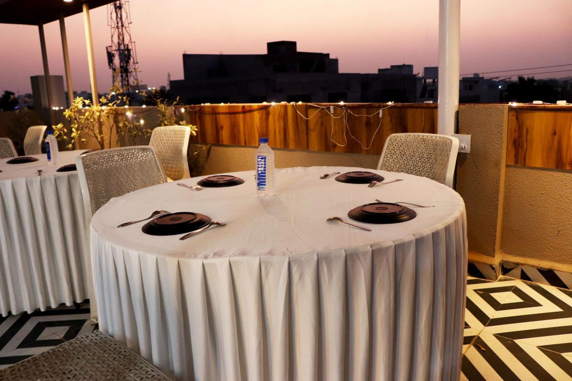 Hotel Aranyasutra Inaya, Indore Zewnętrze zdjęcie