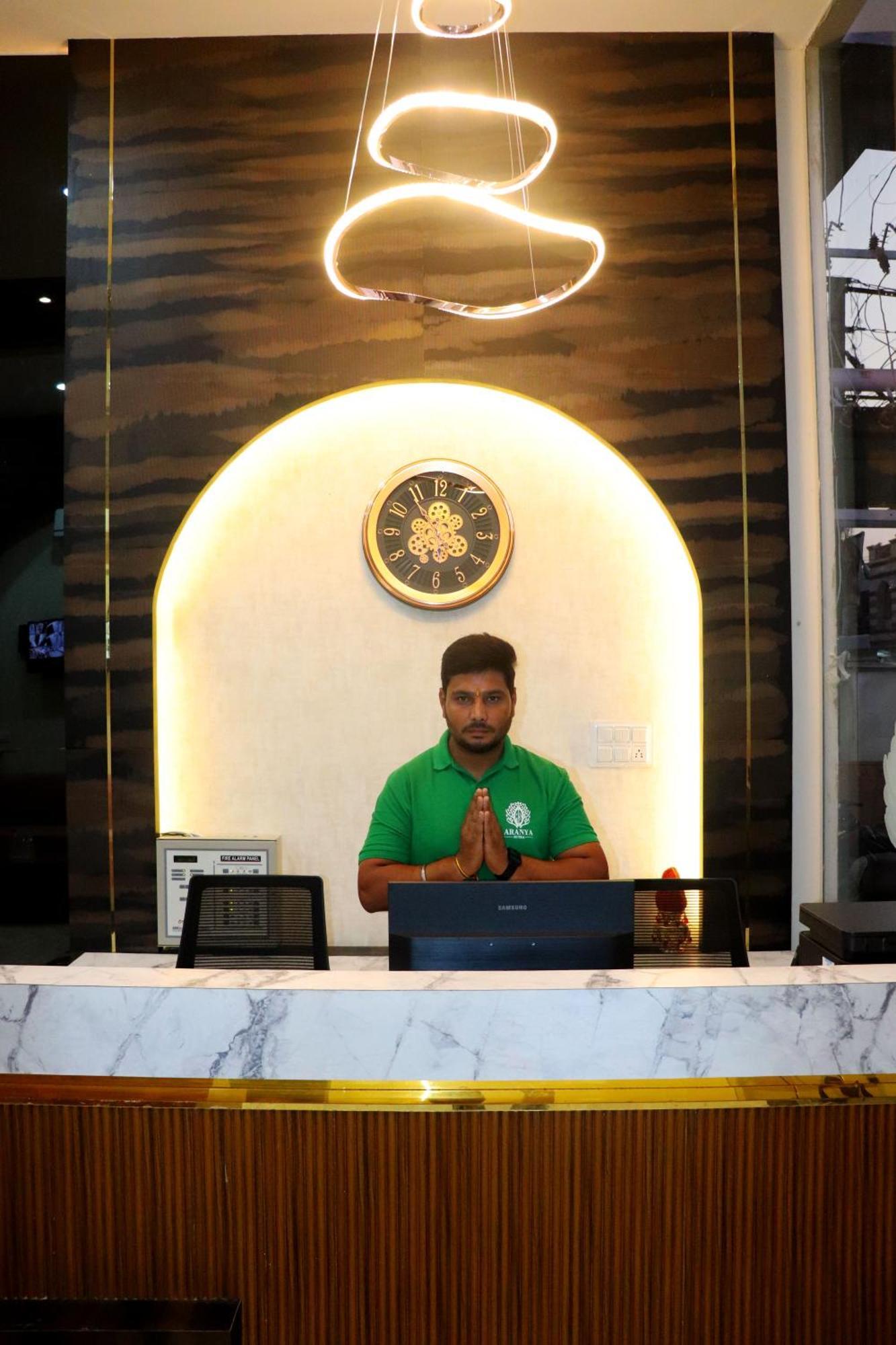 Hotel Aranyasutra Inaya, Indore Zewnętrze zdjęcie
