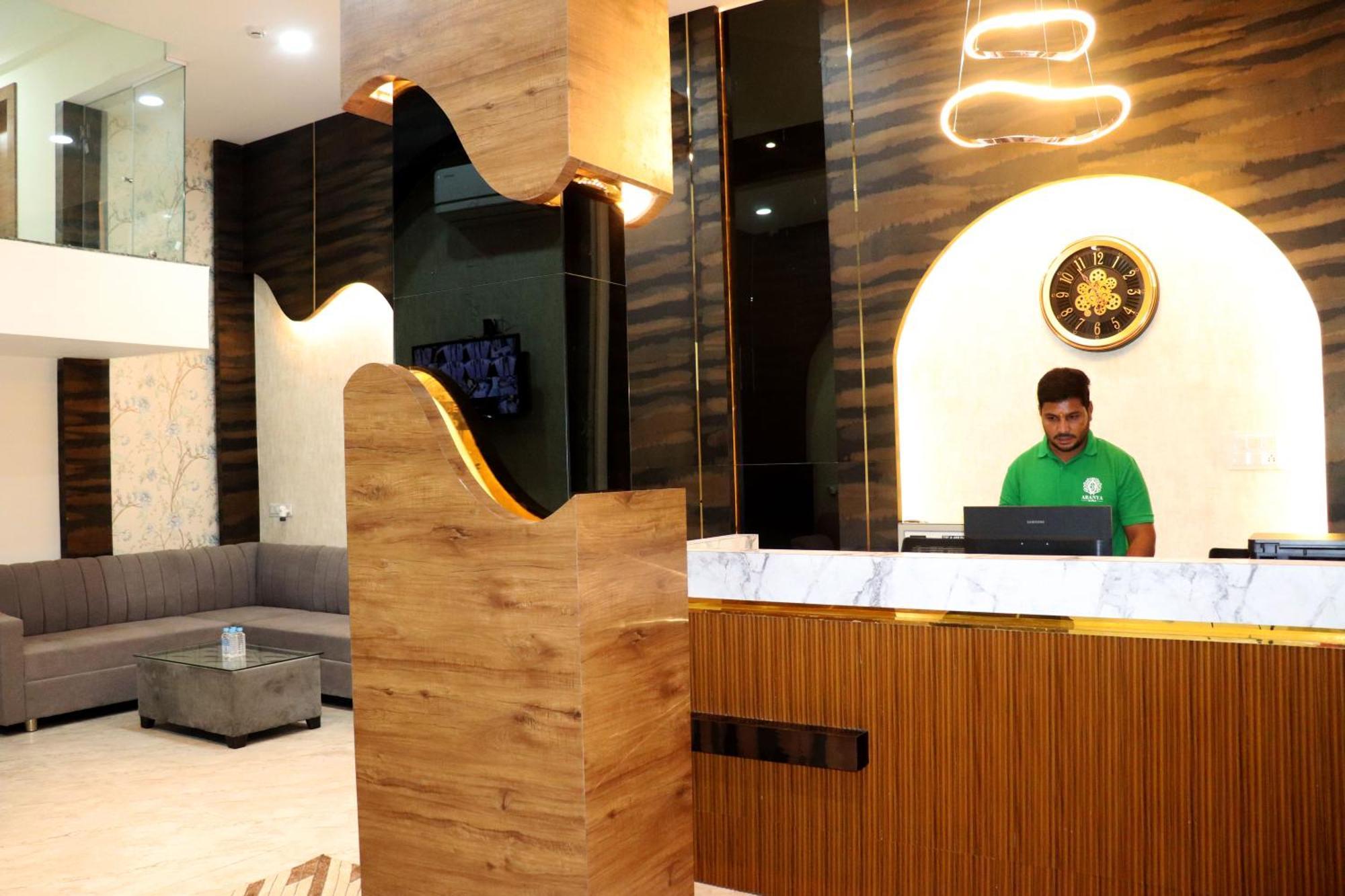 Hotel Aranyasutra Inaya, Indore Zewnętrze zdjęcie